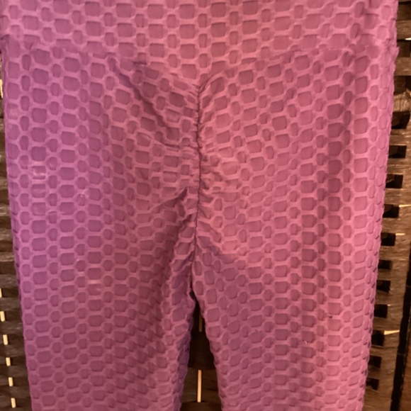 HIGH WAIST YOGA LEGGINGS  (Color: Light Purple) - Picture 2 of 3